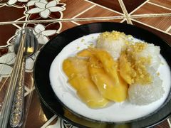 -芒果糯米饭摊子