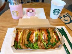 -星巴克臻选(嘉兴海宁银泰城店)