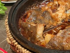 砂锅碟鱼头-双合园·海鲜水饺青岛菜(大尧三路店)