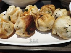 双拼蟹粉鲜肉-大壶春(四川中路店)