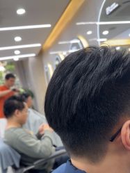 -七分屋LA·烫发·染发·剪发