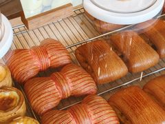 -VERIE BAKEHOUSE