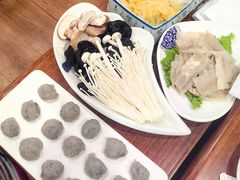 -楼外楼大刀肉传统火锅(西安大路店)