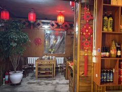 -果松木炭酸菜铜火锅·外婆参鸡汤