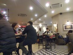 大堂-星巴克(港汇1号办公楼店)
