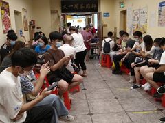 等位区-又一间茶点轩(百汇广场店)