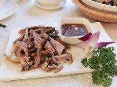 蒜捣羊头肉-那达慕蒙古风味酒楼