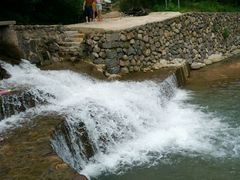 -安吉龙王山峡谷漂流