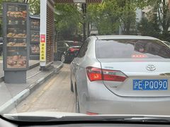 -麦当劳(友谊路得来速店)