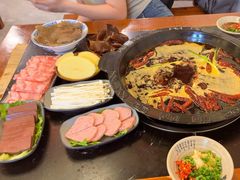 -重庆川渝肥妹火锅