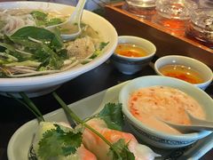 -大头虾越式风味餐厅(光明广场店)