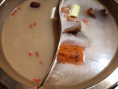 -房子红了鱼豆花重庆老火锅(广厦学院店)