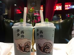 霸气芝士草莓-奈雪的茶(中粮祥云小镇店)