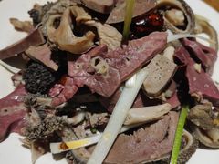 -清真吴记门钉肉饼·喜多利