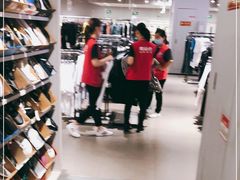 -唯品会(北京国瑞城店)