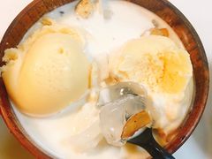 -志龙皇冠吃货椰子铺