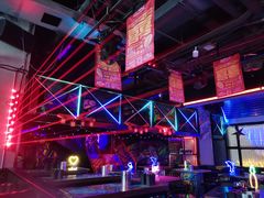 -UP嘻哈酒吧(粉巢店)