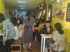 等位区-志龙皇冠吃货椰子铺