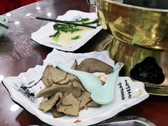 -撒拉人家.酸菜牦牛肉火锅