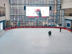 -冰纷万象滑冰场(赣州华润万象城店)