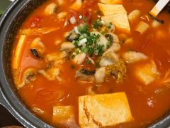-渝是乎酸菜鱼(龙旗购物中心店)
