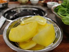 -黄利砖万峰林布依特色酸笋牛肉馆