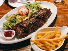 特色烤猪肋排-1886德国汽车餐厅(外滩十六铺码头店)