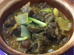 咖喱牛腩煲-三辣馆