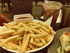 香脆薯条-WOLFGANG PUCK KITCHEN & BAR(迪士尼小镇店)
