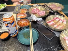 -臻牛烤肉
