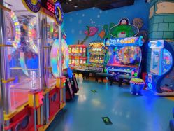 -探奇乐园蹦床公园(日月广场店)