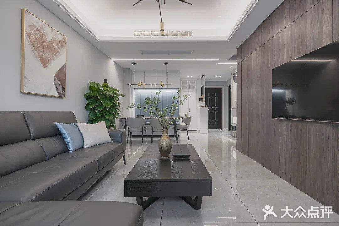 4室2厅3卫跃层里的那些通天柜