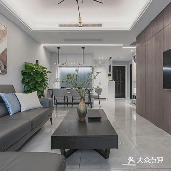 4室2厅3卫跃层里的那些通天柜