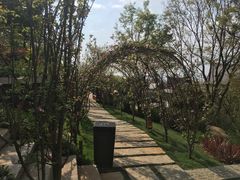 -七彩云南古滇温泉山庄