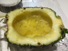 -志龙皇冠吃货椰子铺