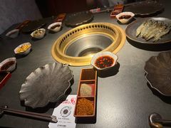 -铭牛烧肉·和牛海鲜自助(高新月牙湖店)