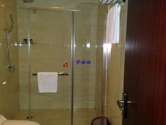 卫生间-屋顶顶城市·江景酒店-客房部