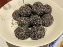 爆浆黑芝麻汤圆-欧记大排档·景德菜(上海首店)