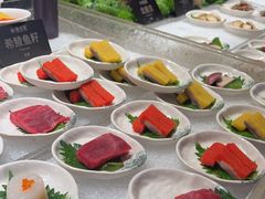 -雍容荟帝王蟹活龙虾展台自助(IFS黑金店)