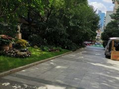 -上海上外静安外国语小学
