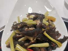 -黑鸡小馆(金源店)