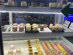 -涨巢·潮玩水疗局