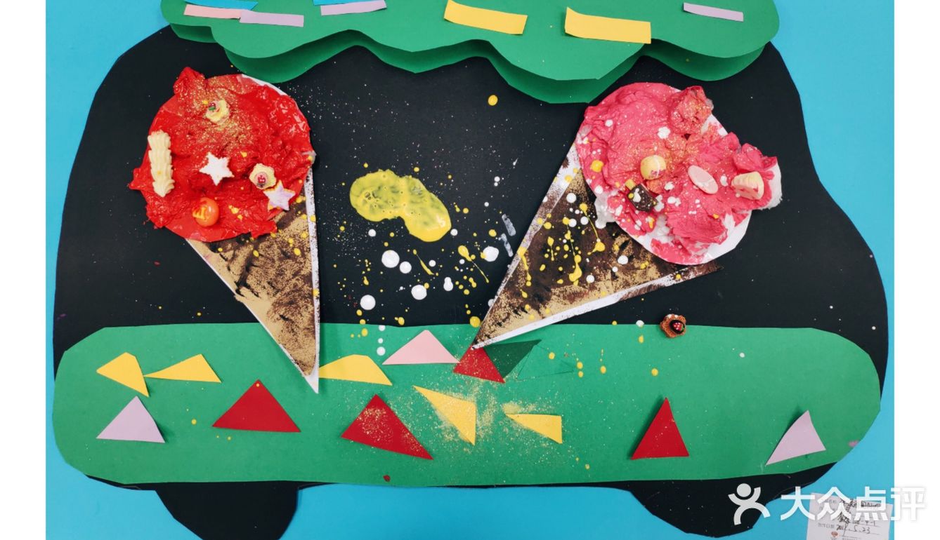 大概是不到两岁半开始在杨梅红学画画,之前都是在早教班