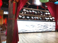 -老滇山寨•云南特色菜•地方菜•民族风情歌舞表演(金碧店)