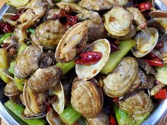 隔壁店的辣炒花蛤-清真·马峰烤肉(小学习北巷店)