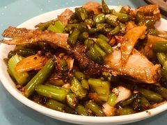干烧耗儿鱼-鸿顺老铁锅美蛙鱼府(解放碑店)