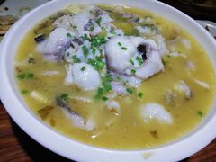 酸菜黑鱼煲-海宁煲农家菜(惠南镇店)