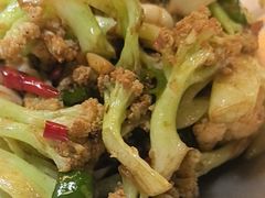 -卢大鲜鱼头捞饭(美利广场店)