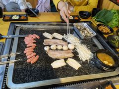 -小黑猪石板烤肉(皇冠花园店)