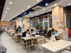 大堂-江城燕子大排档(江汉路步行街店)